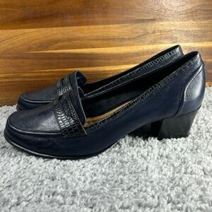 Michelle D Loafers Womens 10 Penny Loafer Heels Leather Classic Office Business